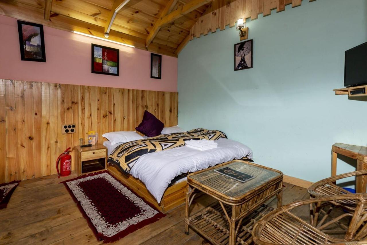 דלהאוזי Mid Conifer Cottage מראה חיצוני תמונה