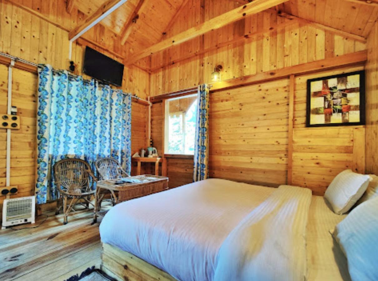 דלהאוזי Mid Conifer Cottage מראה חיצוני תמונה